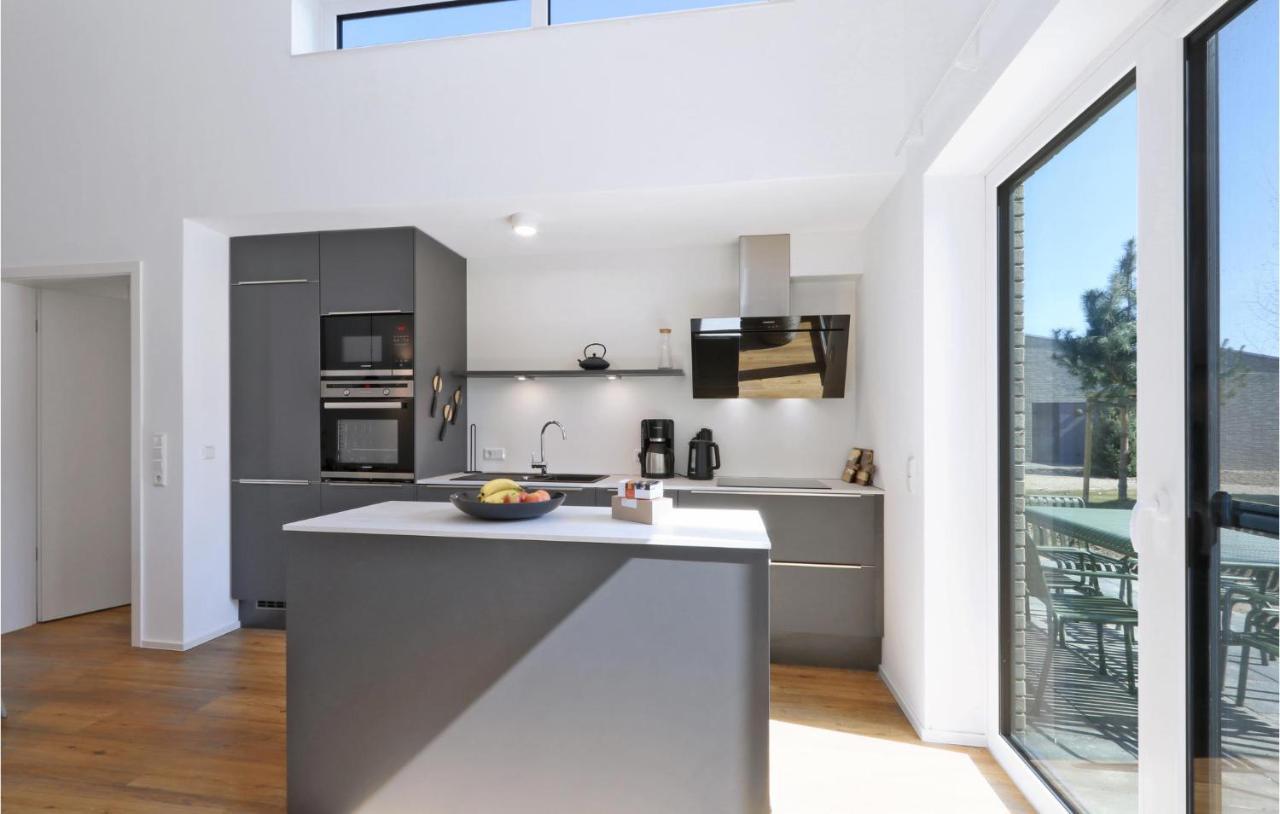 Awesome Home In Lembruch-Duemmer See With Kitchen 외부 사진